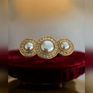 Vintage SAL Swarovski Crystals & Pearl Brooch